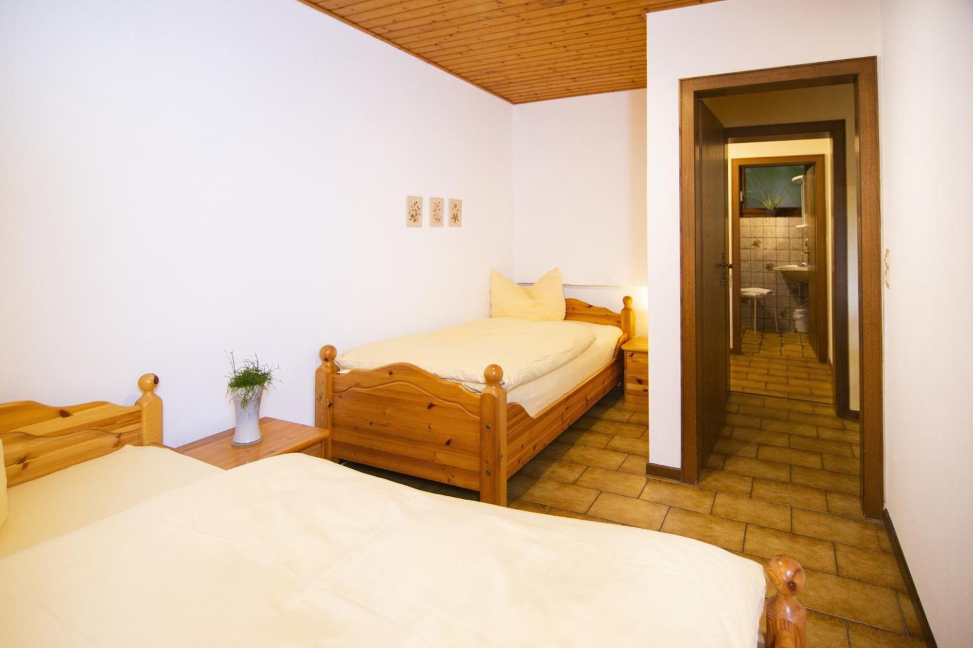 Bad Wünnenberg Ferienwohnung "Kirchblick" Im Ferienhaus Blumenhain מראה חיצוני תמונה